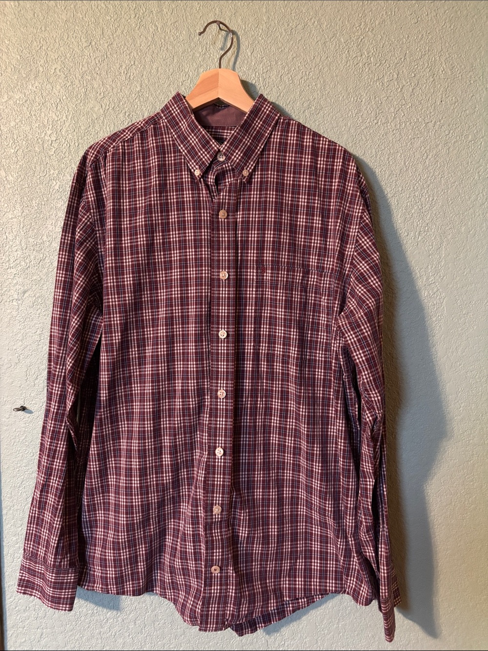 IZOD Men’s Button-Down Long Sleeve Red Plaid Collared Shirt Size LT Good